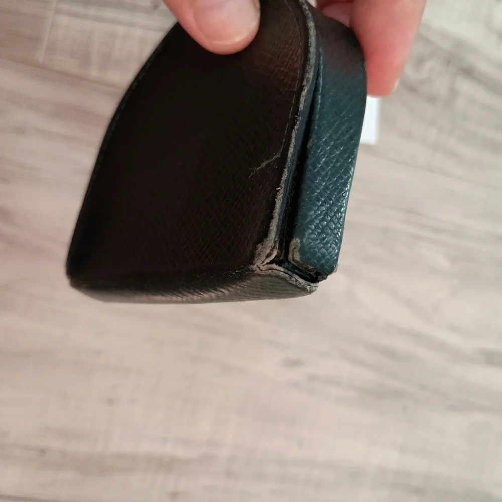 Louis Vuitton Taiga Portomone Cuvette Coin Case Purse Leather Green